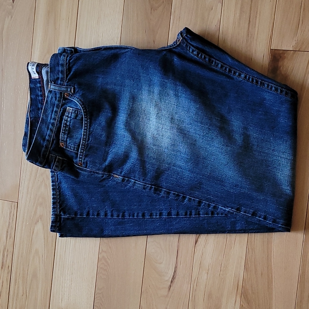 Tommy Hilfiger 36X32 Men's Classis Straight Jeans Medium Wash Distressed